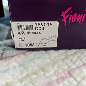 They are a black heal size 10